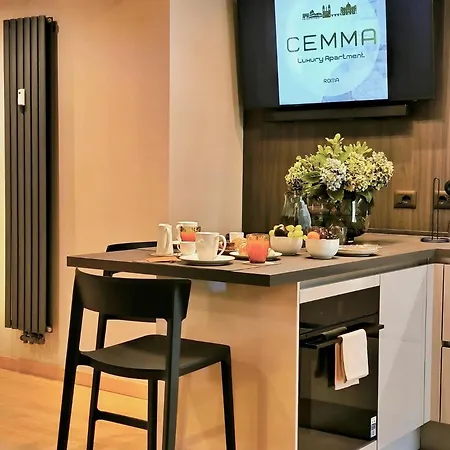 Cemma Luxury דירה *
